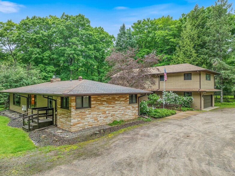 More Photos Of 1181 4th Ave N, Park Falls Office Residential For Sale