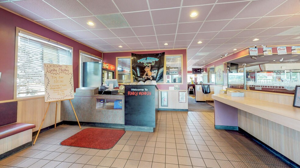 More Photos Of 1875 Riverwalk Dr, Fortuna Restaurant For Sale