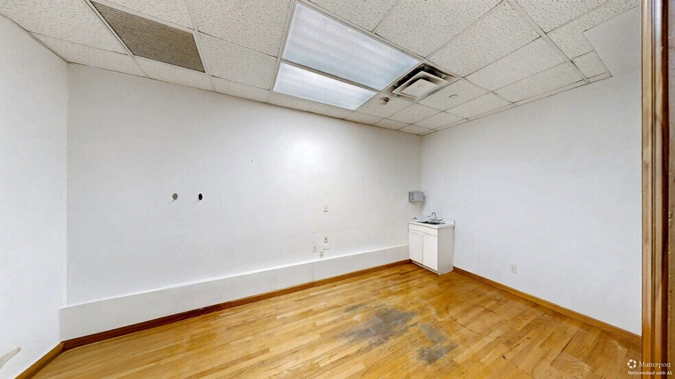 More Photos Of 146 Norman Ave, Brooklyn Apartments For Lease