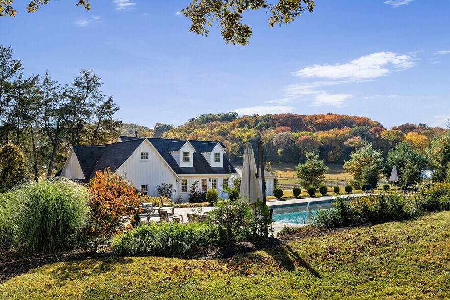 More Photos Of 2133 Allisona Rd, Eagleville Lodge Meeting Hall For Sale