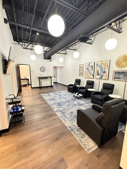 More Photos Of 16700 N Thompson Peak Pky, Scottsdale Medical For Lease