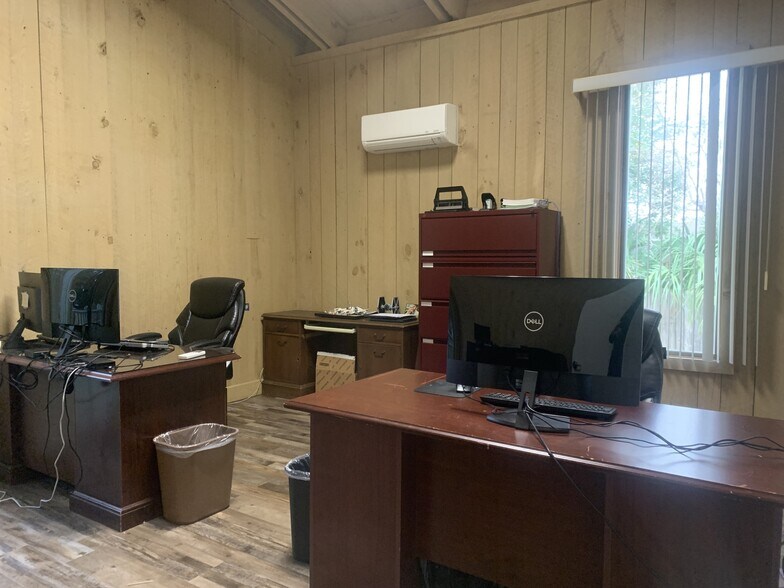 More Photos Of 725 S J St, Pensacola Office Residential For Sale