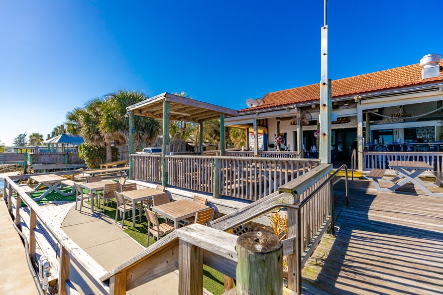 More Photos Of 1550 Indian River Dr, Sebastian Restaurant For Sale