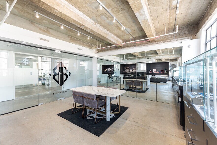 More Photos Of 742-748 S Hill St, Los Angeles Loft Creative Space For Lease