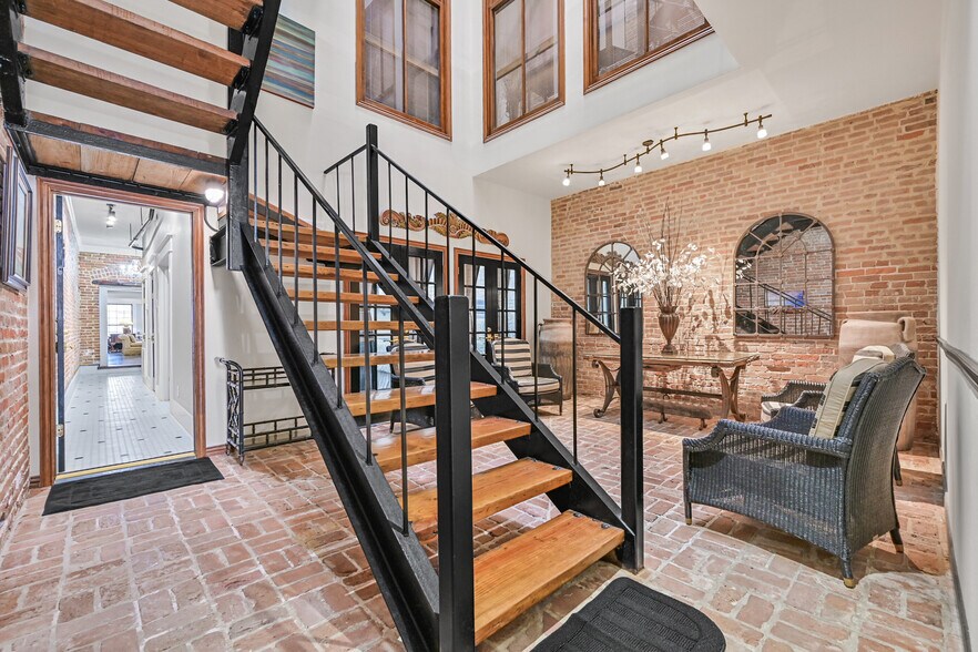 More Photos Of 217 23rd St, Galveston Apartments For Sale