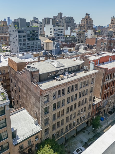 More Photos Of 114 W 17th St, New York Apartments For Sale