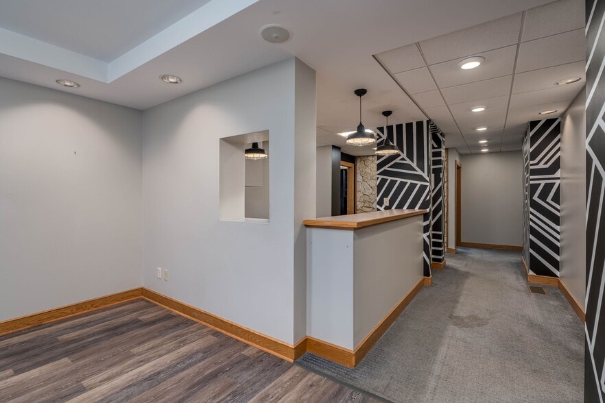 More Photos Of 110 S Broad St, Mankato Office For Lease