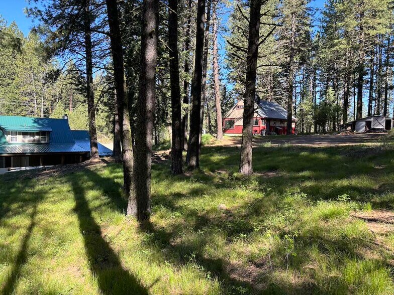 More Photos Of 305 N 3rd St, Mccall Freestanding For Sale