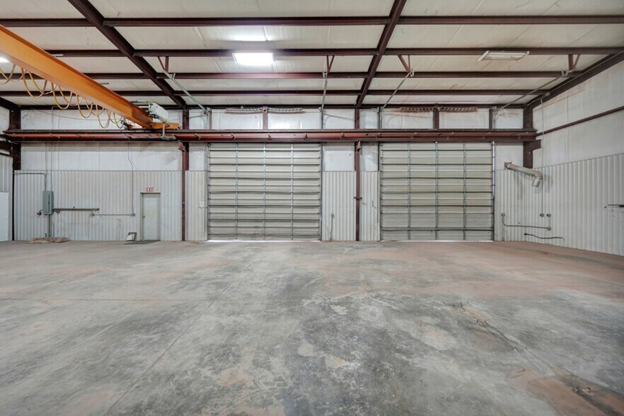 More Photos Of 10714 W County Road 72, Midland Warehouse For Lease
