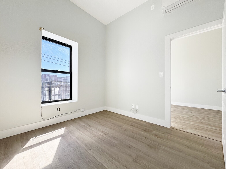 More Photos Of 2850 W 17th St, Brooklyn Apartments For Sale
