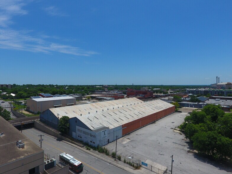 More Photos Of 314 Nolan St, San Antonio Industrial For Sale