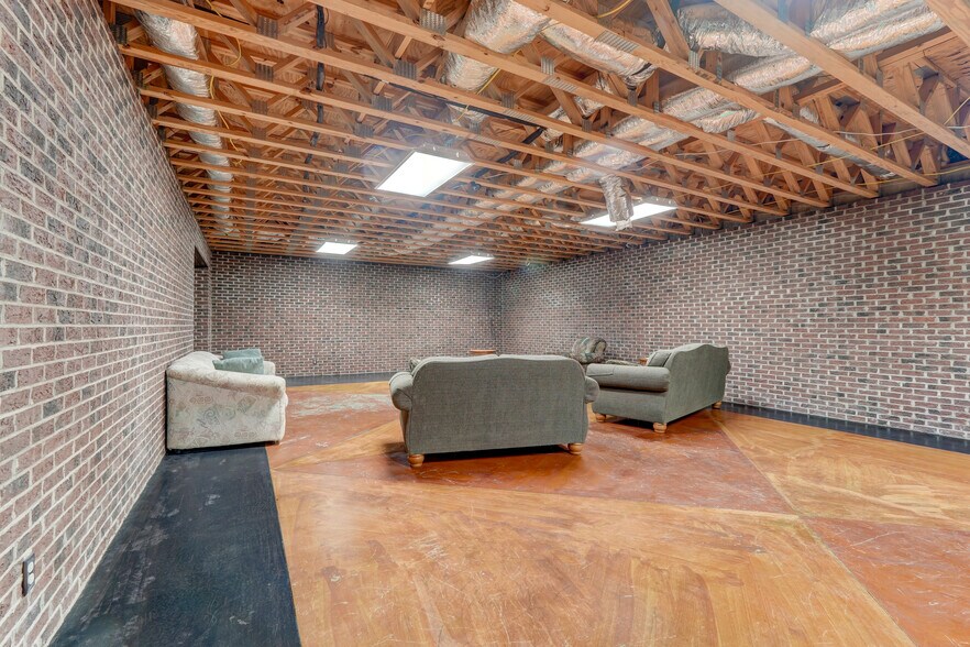 More Photos Of 178 Slaydon Rd, Eden Specialty For Sale