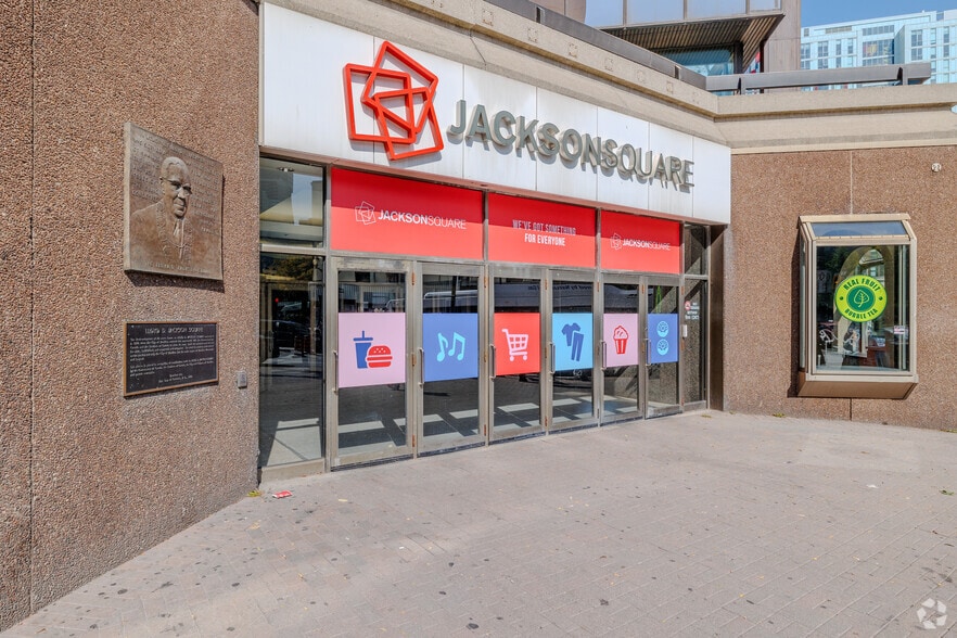 More Photos Of 100, 110, and 120 King St W, Hamilton Unknown For Lease