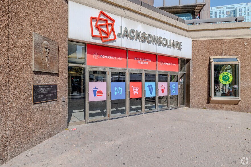 More Photos Of 100, 110, and 120 King St W, Hamilton Unknown For Lease