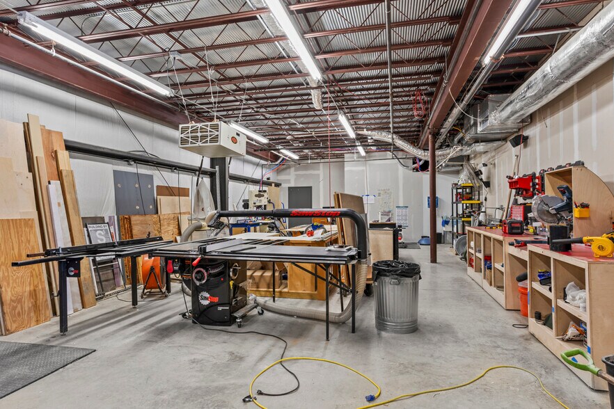 More Photos Of 206 Park Ct, Ridgeland Flex For Sale