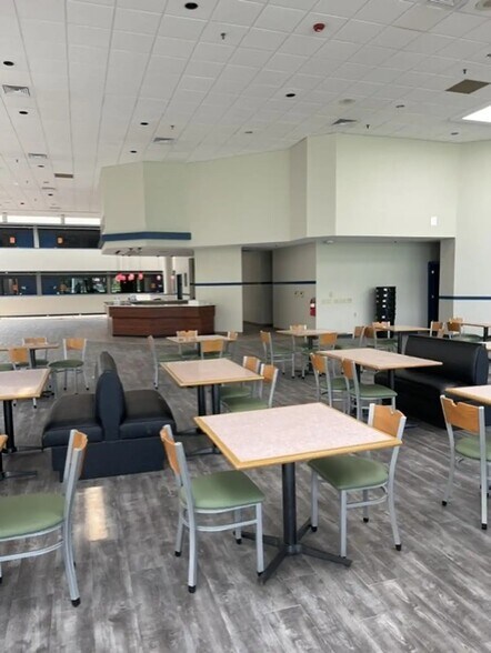 More Photos Of 3100 W 2nd St, Owensboro Healthcare For Lease