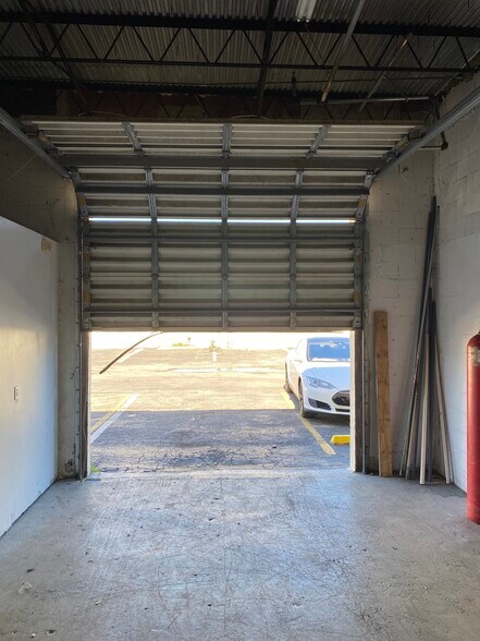 More Photos Of 1360 NW 65th Ave, Plantation Warehouse For Lease
