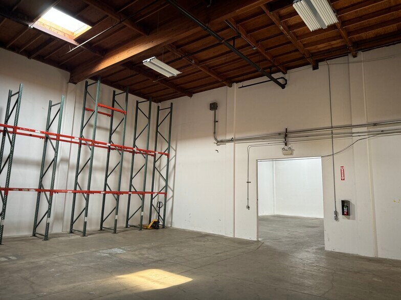 Primary Photo Of 831 Almar Ave, Santa Cruz Manufacturing For Lease