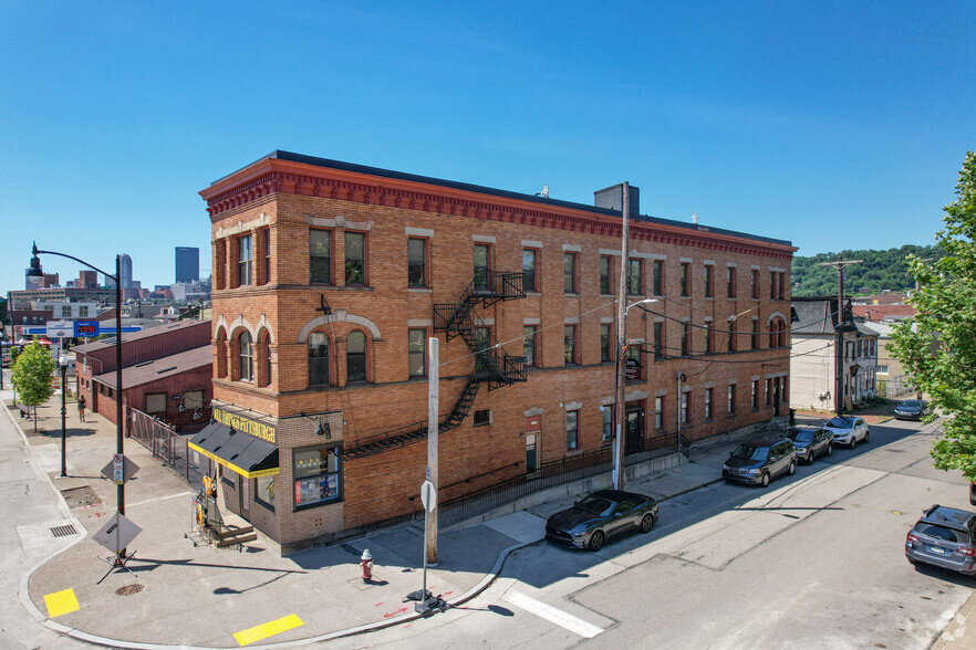 Primary Photo Of 2429 E Carson St, Pittsburgh Office For Lease