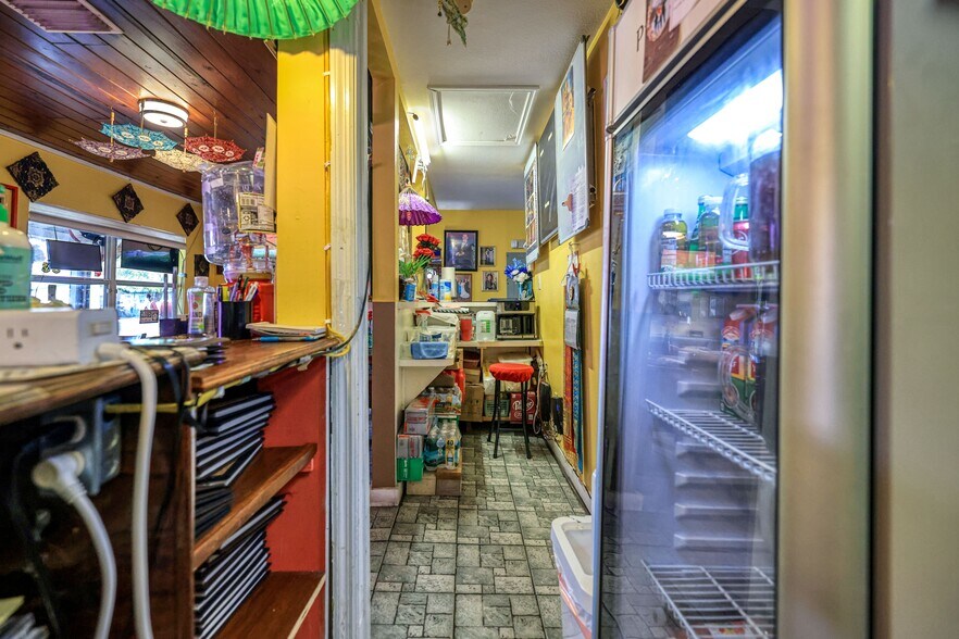 More Photos Of 5709 6th St, Zephyrhills Restaurant For Sale