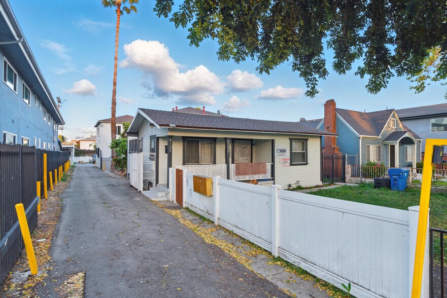 Primary Photo Of 6126 Brynhurst Ave, Los Angeles Apartments For Sale