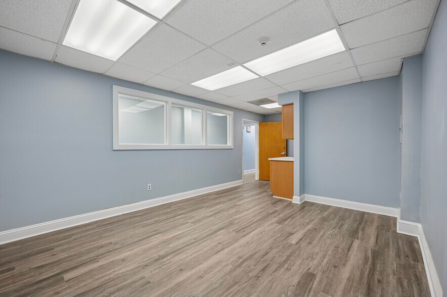 More Photos Of 2-4 S Easton Rd, Glenside Office Residential For Lease
