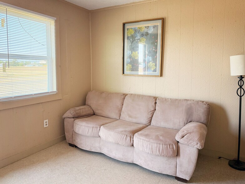 More Photos Of 607 W Wilson St, Borger Apartments For Sale