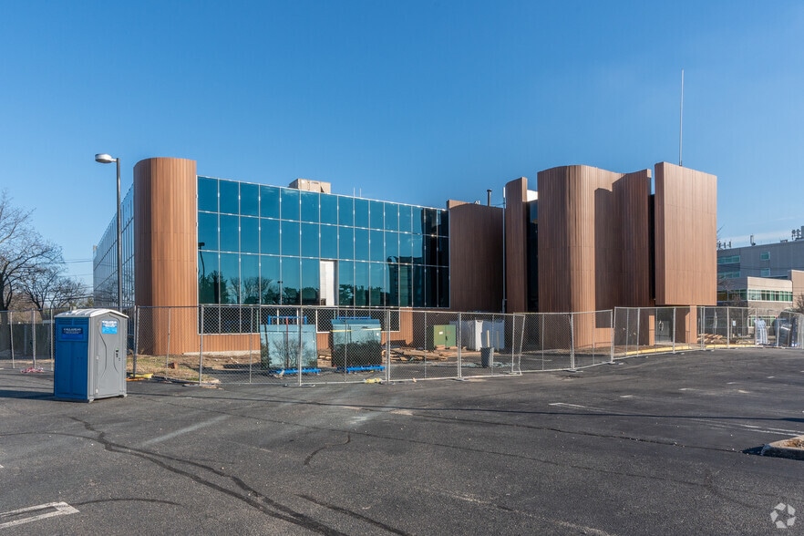 More Photos Of 875 Merrick Ave, Westbury Medical For Sale