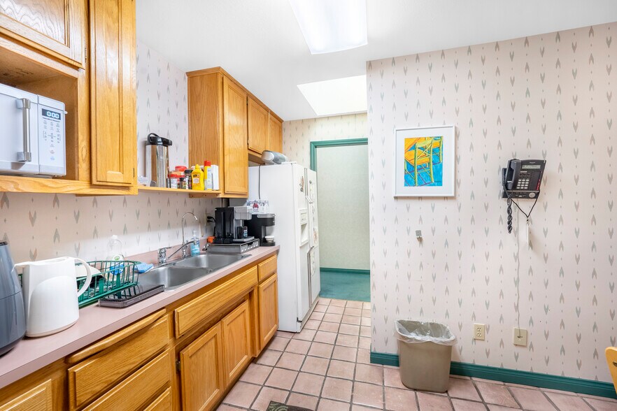 More Photos Of 1101 S Broadway, Santa Maria Medical For Sale