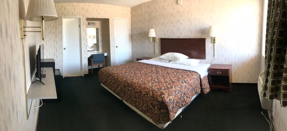 More Photos Of 1214 E Route 66 Blvd, Tucumcari Hotel For Sale