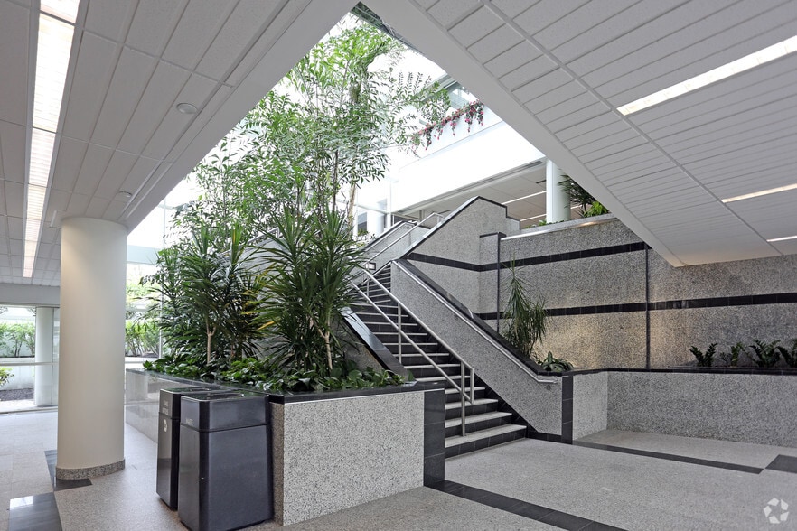 More Photos Of 6000 Midlantic Dr, Mount Laurel Unknown For Lease