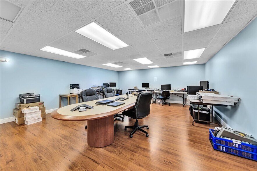 More Photos Of 6187 NW 167th St, Miami Lakes Office For Sale