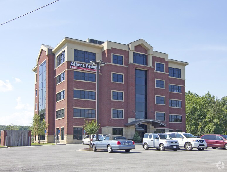 More Photos Of 3855 N Ocoee St, Cleveland Office For Sale