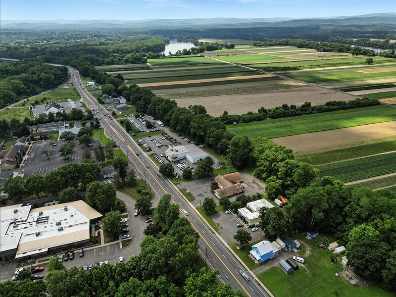 More Photos Of 48 Russell St, Hadley Restaurant For Lease