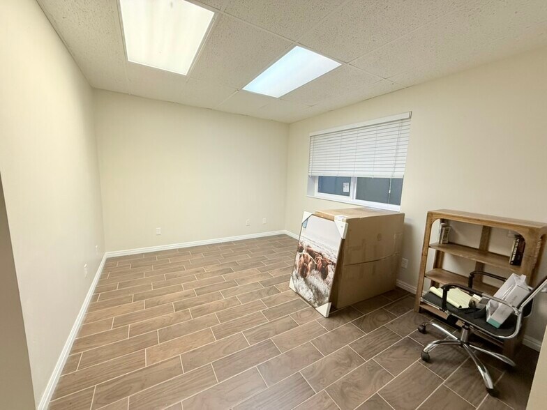 More Photos Of 60 W Canyon Crest Rd, Alpine Office For Lease