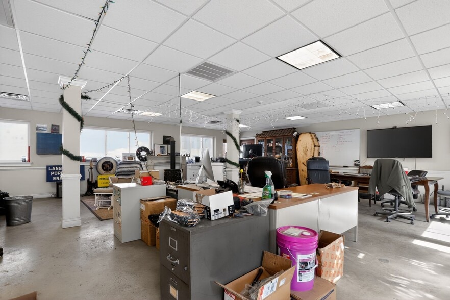 More Photos Of 935 W 6th St, Lansdale Industrial For Sale