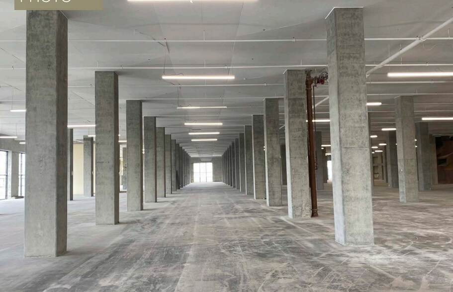 More Photos Of 2650 E Olympic Blvd, Los Angeles Warehouse For Lease