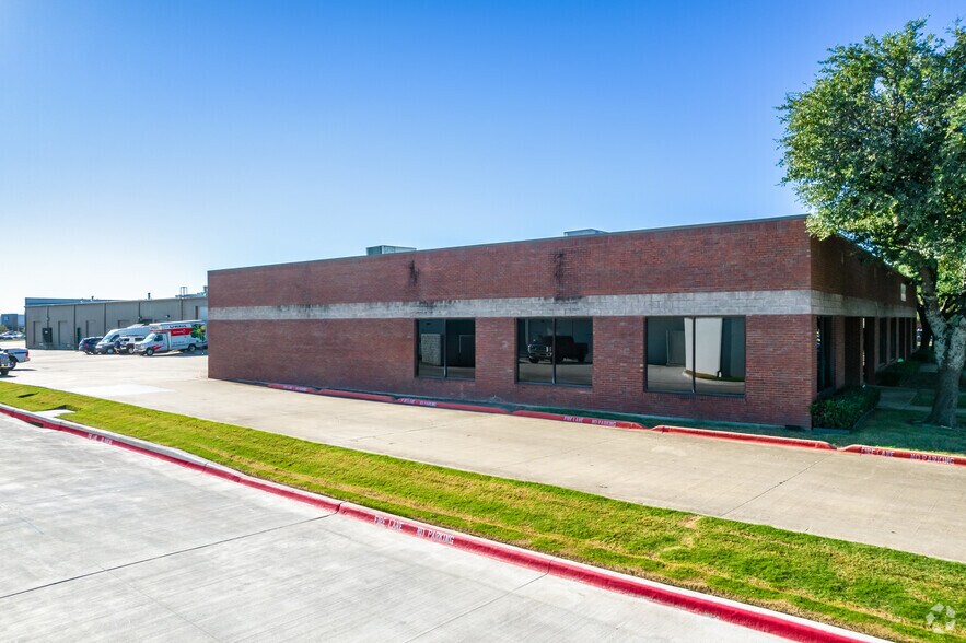 More Photos Of 8 Prestige Cir, Allen Light Manufacturing For Lease