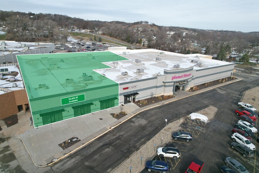 More Photos Of 1441 Mall Dr, Council Bluffs General Retail For Lease