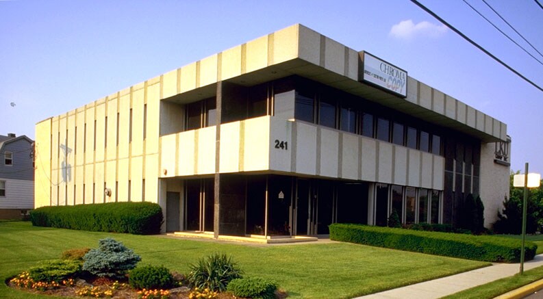 More Photos Of 241 Molnar Dr, Elmwood Park Medical For Lease