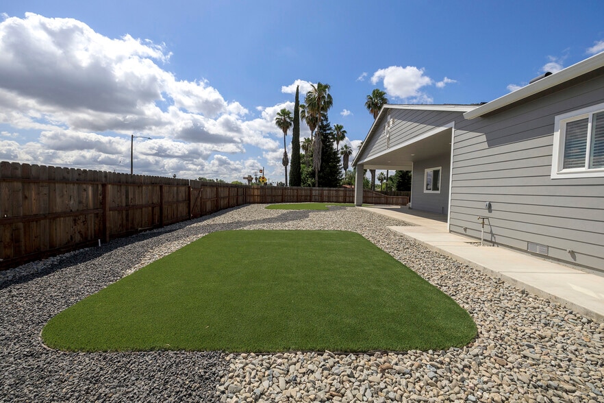 More Photos Of 720 N 2nd St, Patterson Specialty For Sale