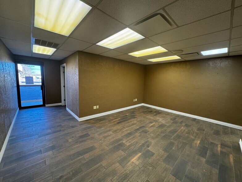 More Photos Of 3319 N Grimes St, Hobbs Office For Lease