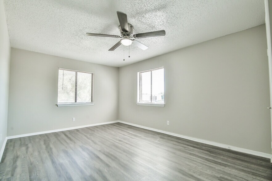 More Photos Of 5202 Bangor Ave, Lubbock Apartments For Sale