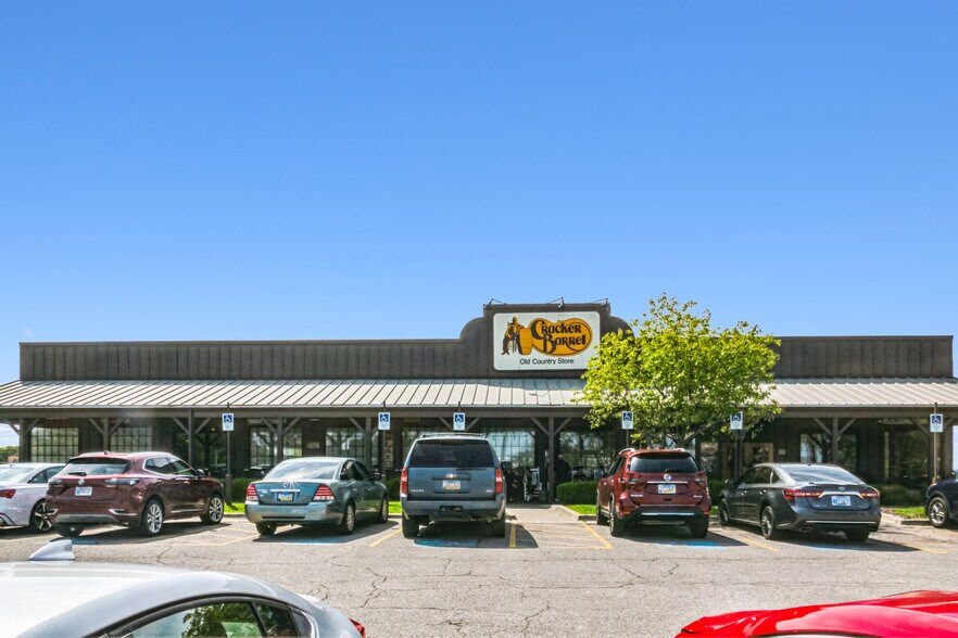 More Photos Of 995 E 61st St N, Park City Restaurant For Sale