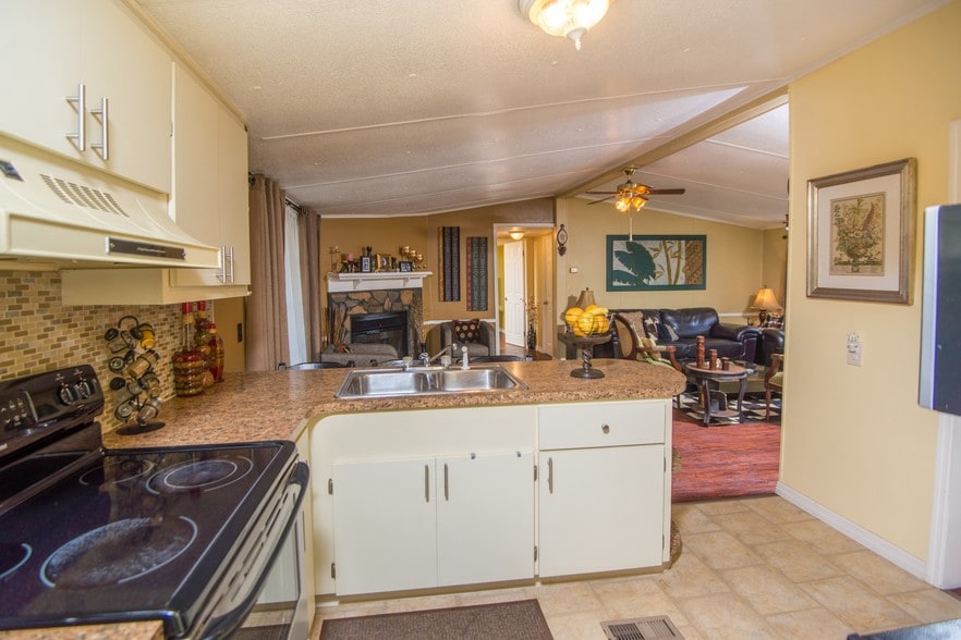 More Photos Of 1211 Cypress Rd, Saint Augustine Manufactured Housing Mobile Home Park For Sale