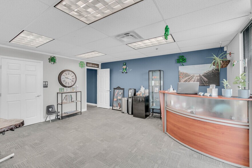 More Photos Of 7932 W Sand Lake Rd, Orlando Office For Sale