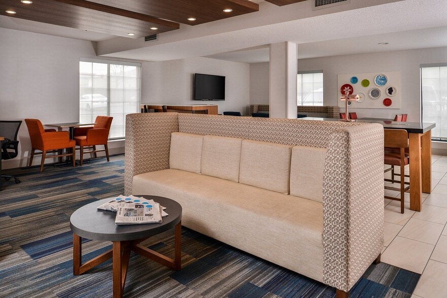 More Photos Of 4525 Howard Rd, Westley Hotel For Sale