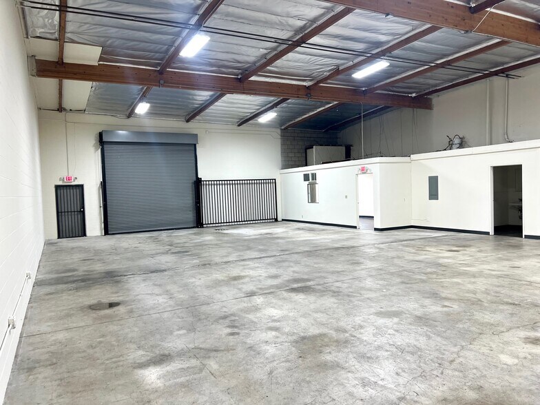 More Photos Of 1600 Chico Ave, South El Monte Warehouse For Lease