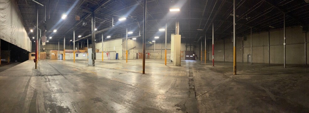 More Photos Of 14507-14535 112th Ave NW, Edmonton Warehouse For Sale