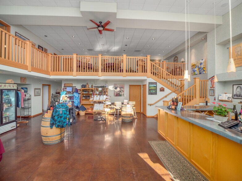 More Photos Of 345 1st St, Elkton Winery Vineyard For Sale